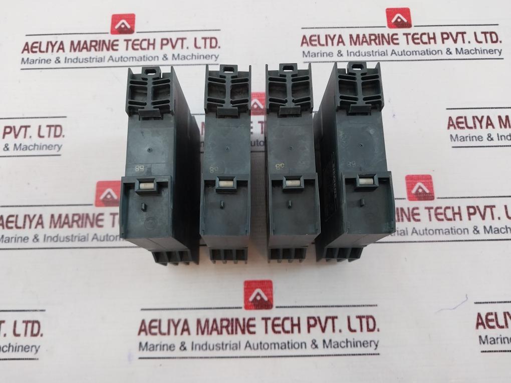 Siemens 7Pu4220-2Bj20 Time Relay 50/60Hz R300