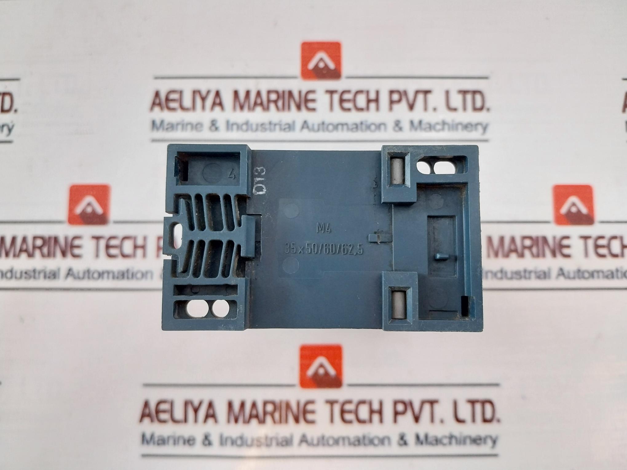Siemens 7Pu4440-1An20 Timing Relay 0.5-10S