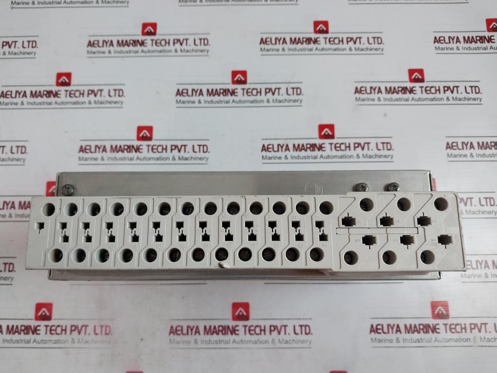 Siemens 7Sj6001-4Ea00-0Da0/Bb Overcurrent Protection Relay 1A 50/60Hz Rs485