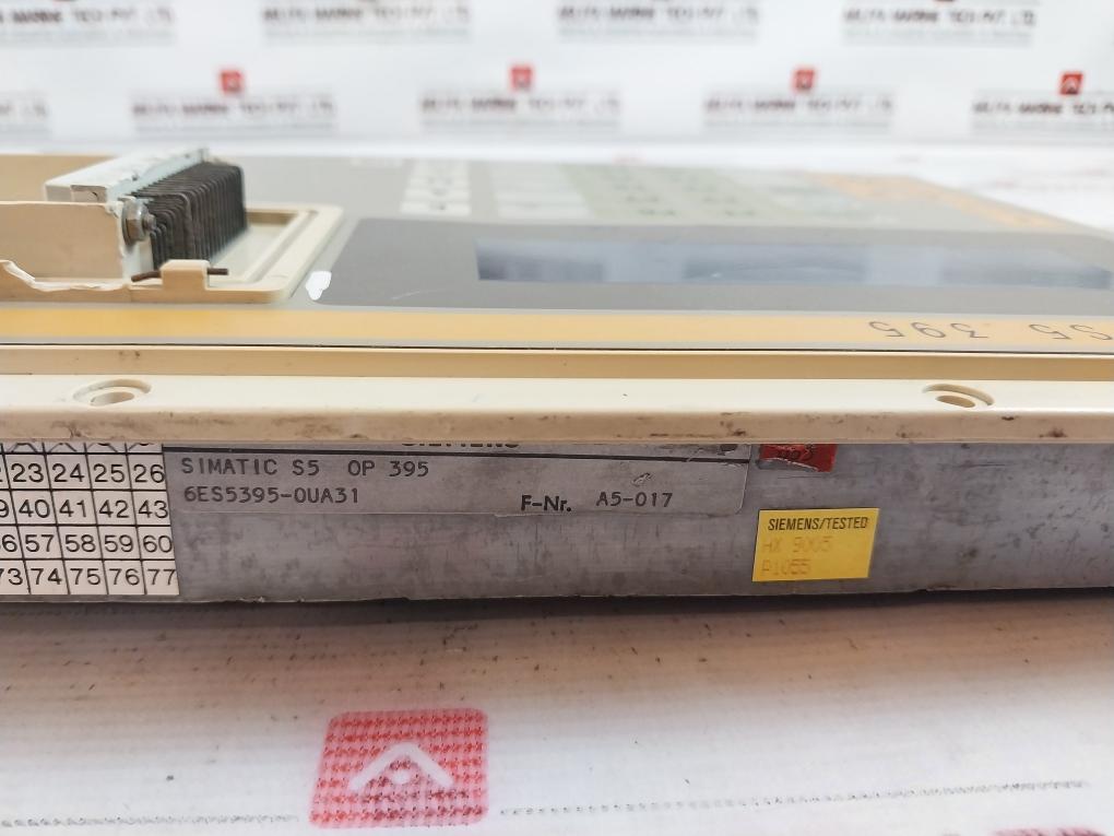 Siemens Simatic S5 Op 395 6Es5395-0Ua31 Operator Panel Interface (Minor Crack)