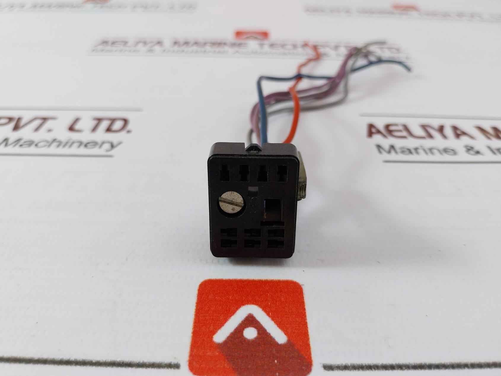 Siemens V23154-m0721-b104 Relay Bcj0