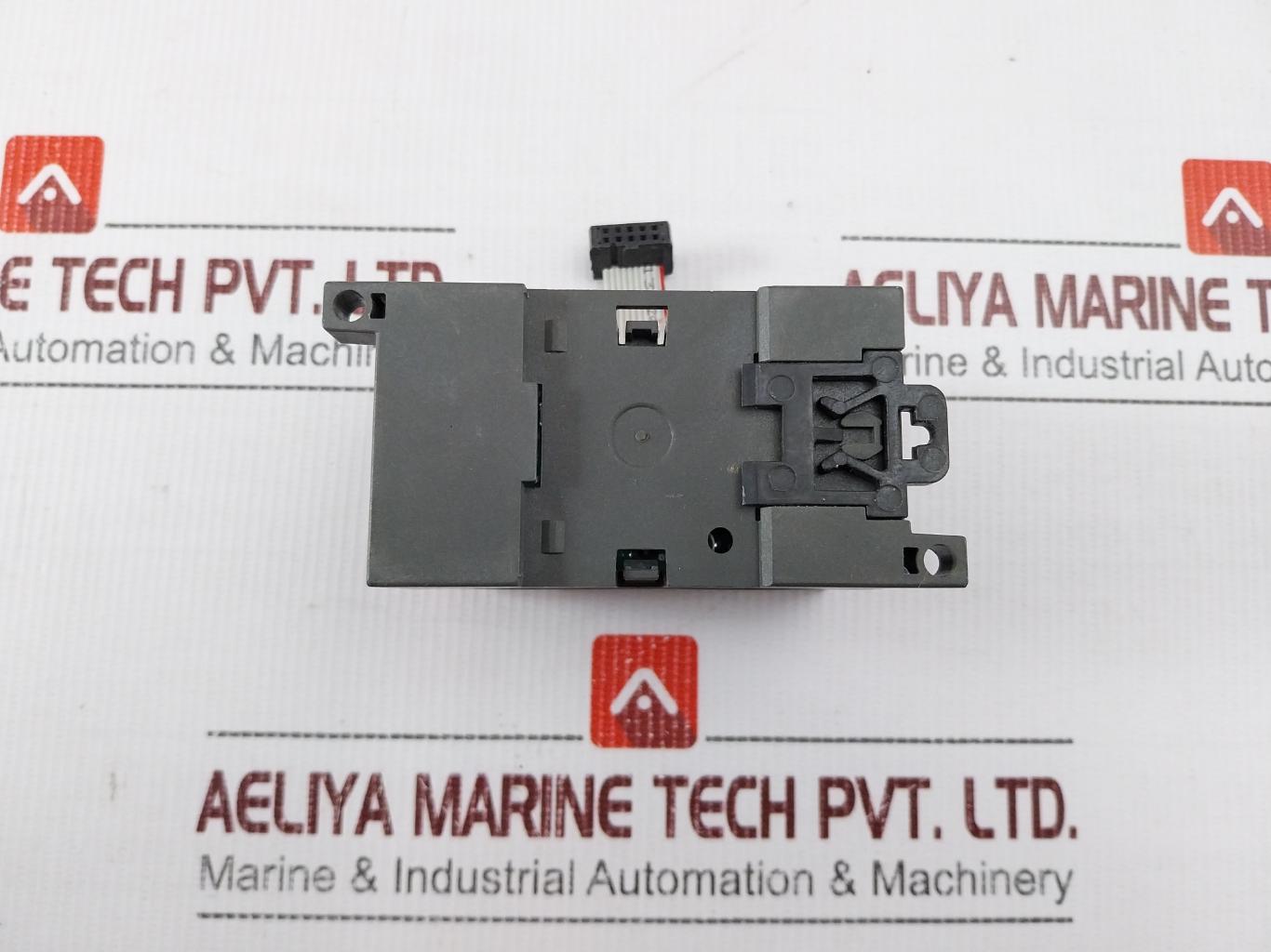 Siemens 6Es7 232-0Hb22-0Xa8 Analog Output Module 21-28 Vdc Aq2 X 12Bit