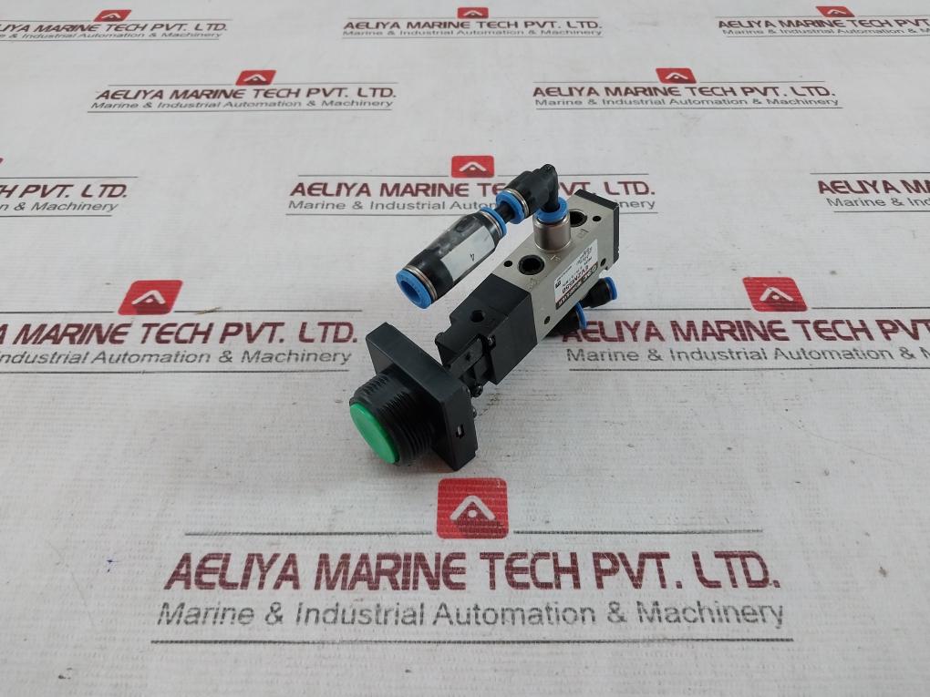 Smc Evzm550 Mechanical Valve 0.15 0.7Mpa