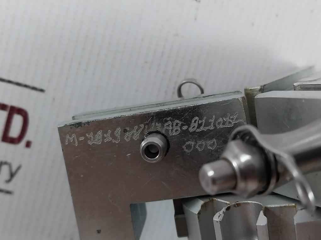 Smc Mhs3 32D-m9Pvz Air Gripper 0.6Mp
