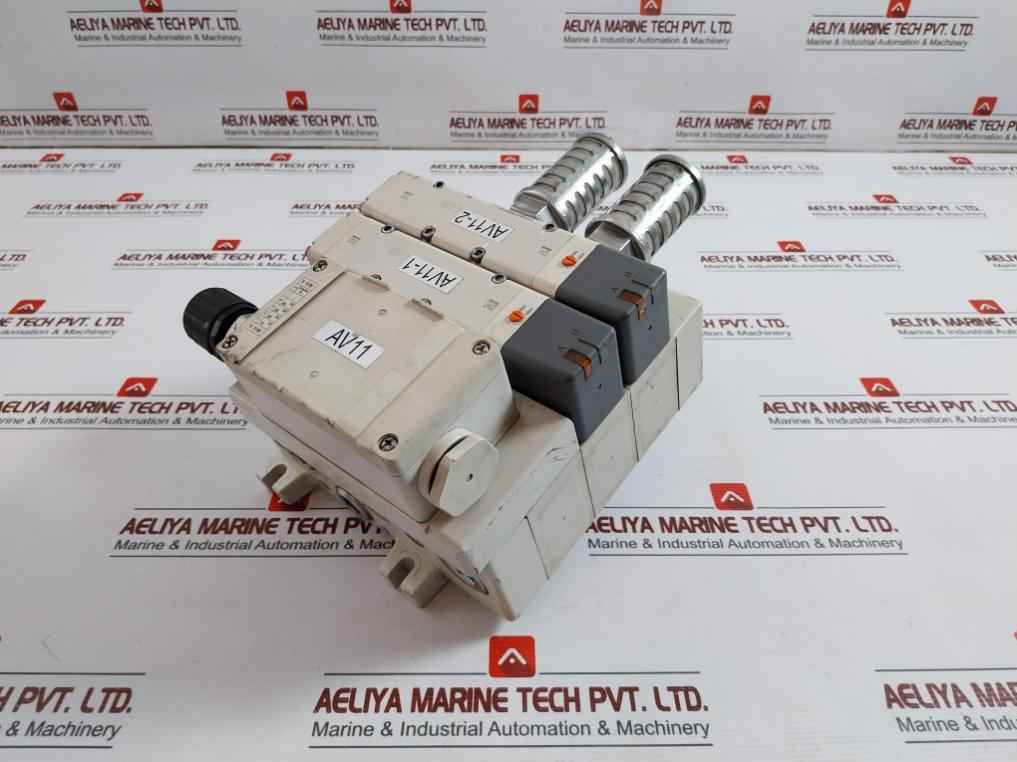 Smc Vv5Q51-03Btu-w-q Pneumatic Solenoid Valve Manifold
