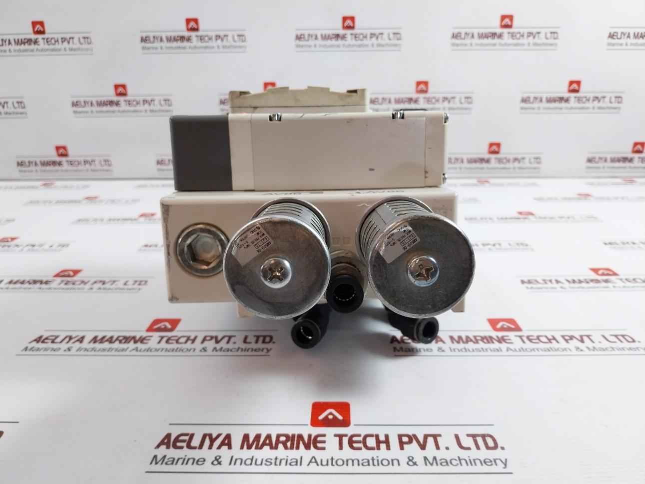 Smc Vv5Q51-03Btu-w-q Pneumatic Solenoid Valve Manifold