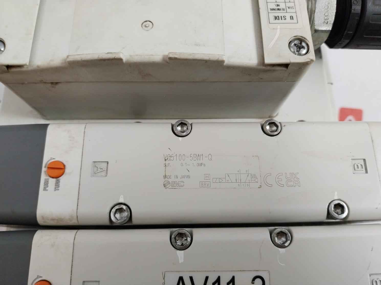 Smc Vv5Q51-03Btu-w-q Pneumatic Solenoid Valve Manifold