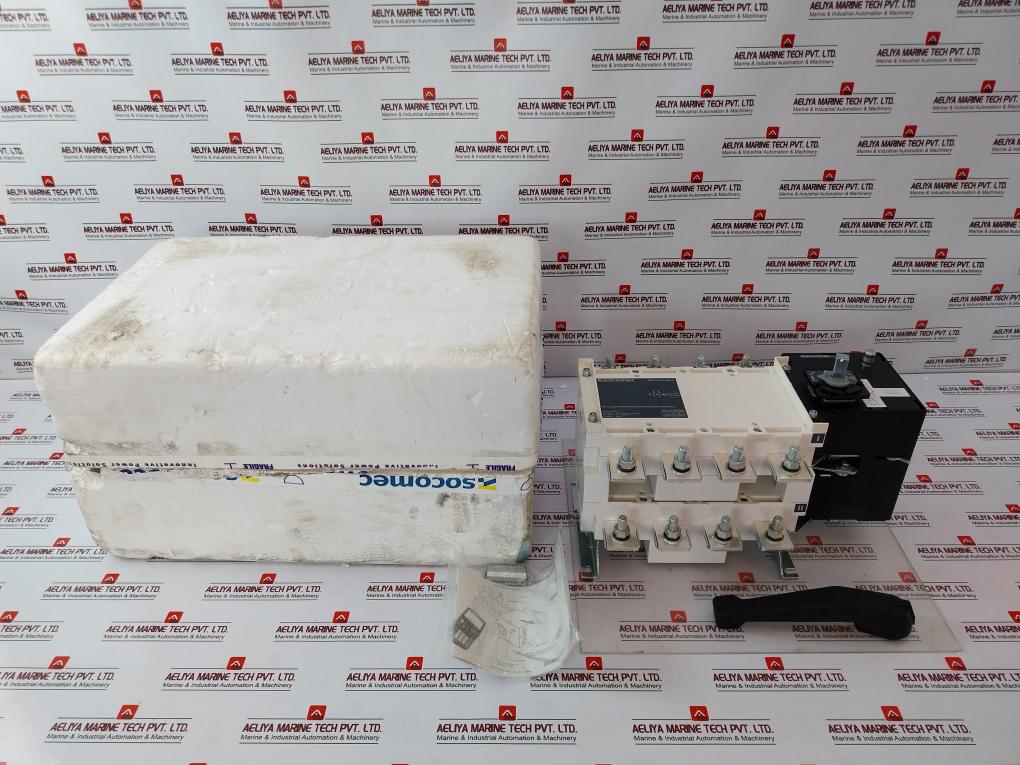 Socomec Mcos 630A 4-pole On Load Motorised Changeover Switch, Gmc06304Poi