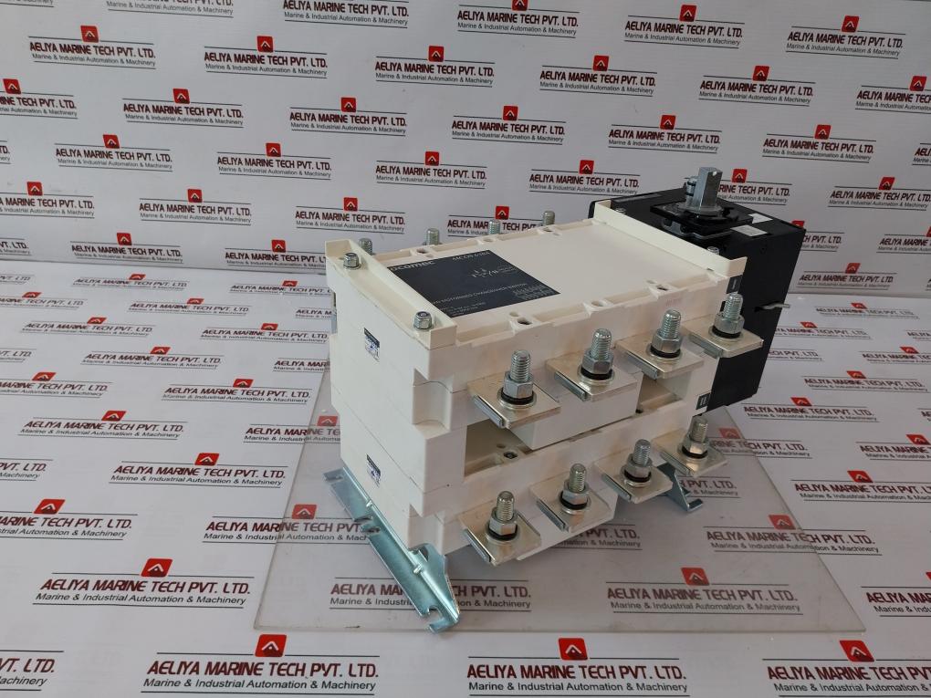 Socomec Mcos 630A 4-pole On Load Motorised Changeover Switch, Gmc06304Poi