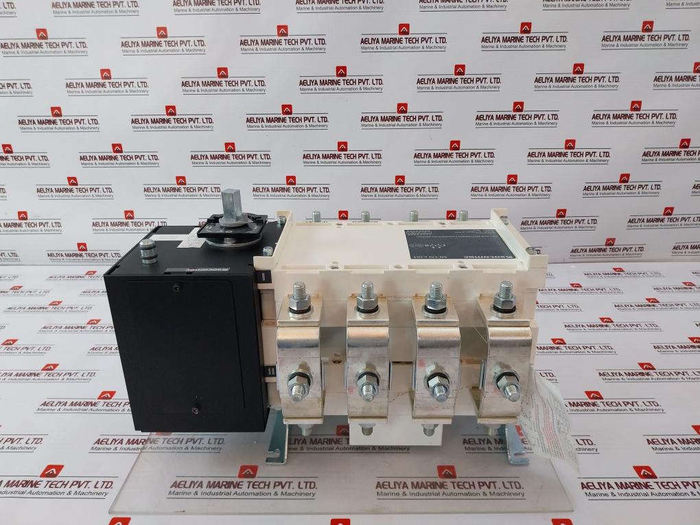 Socomec Mcos 630A 4-pole On Load Motorised Changeover Switch, Gmc06304Poi