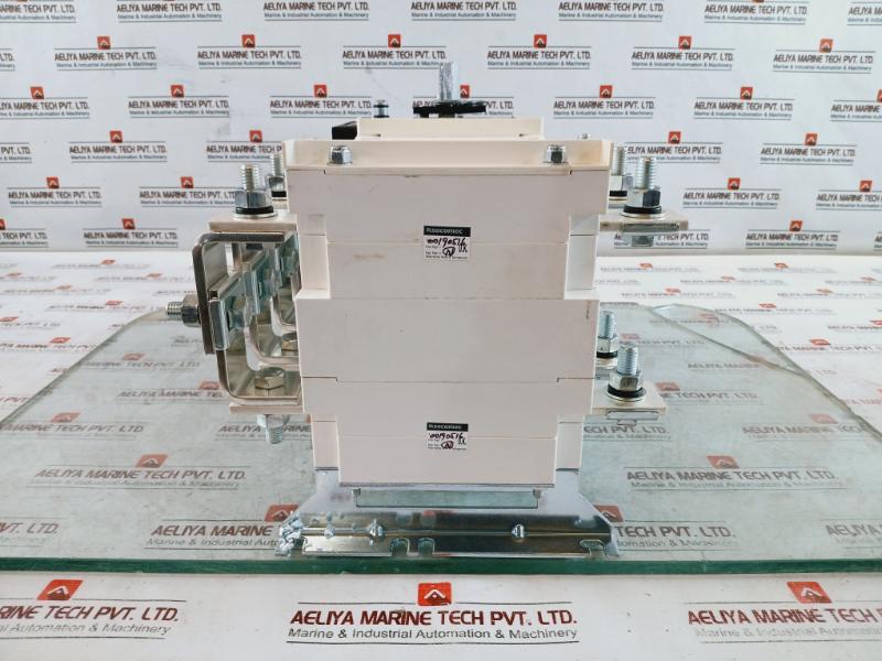 Socomec Mcos 630A On Load Motorised Changeover Switch 230V Ac