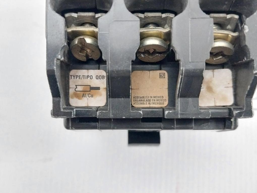Square-D-240V-50-60Hz-Circuit-Breaker-Qob-30A-208837-8