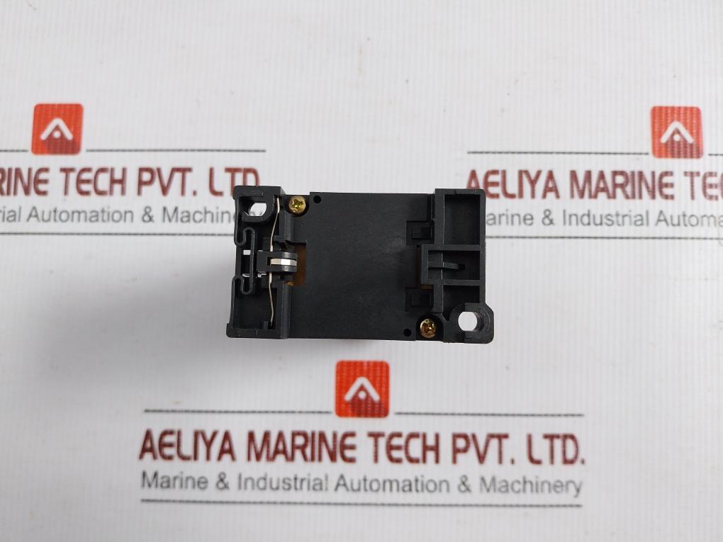 Src50-2U-X-4A2B-Auxiliary-Relay-100-110V-60Hz-Fuji-Electric-208486-6