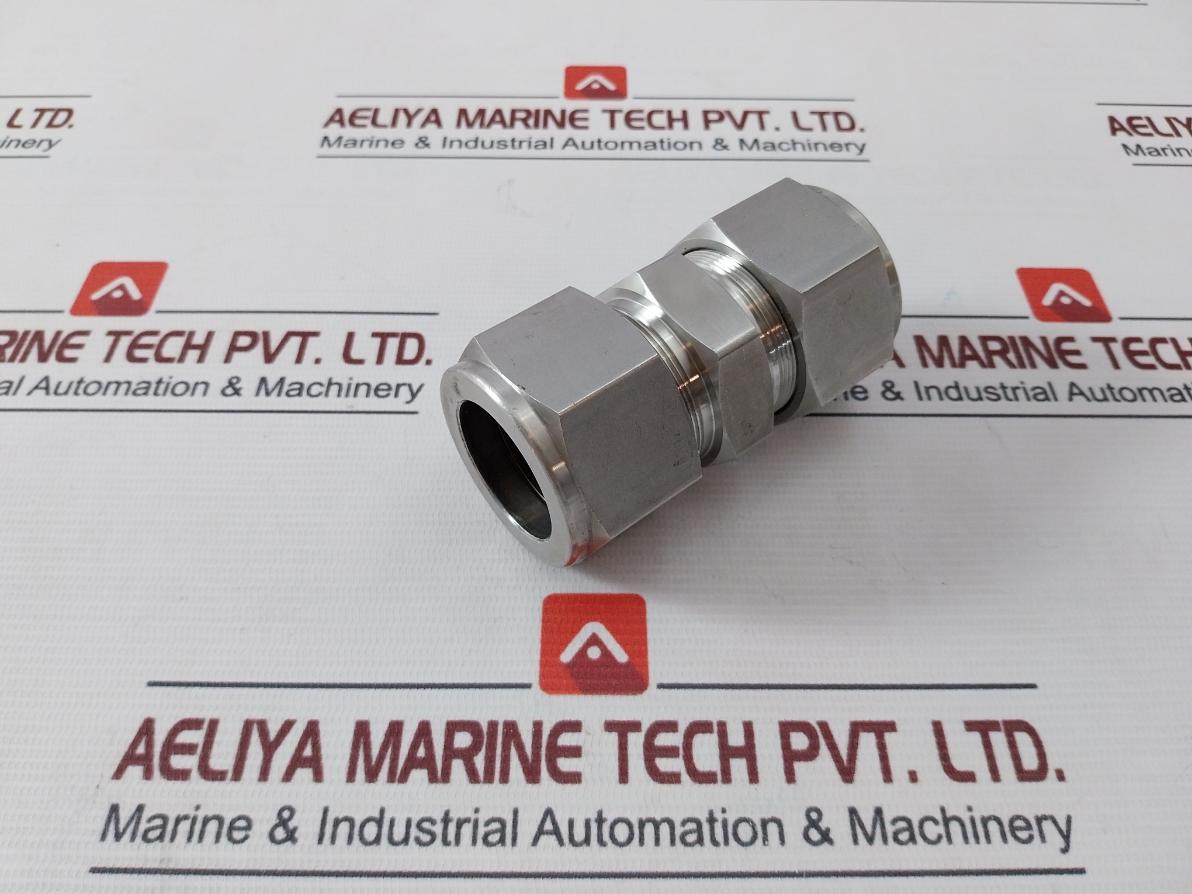 Superlok 316 Scv Ss Tube Fitting 316 Scb 1 1/4S