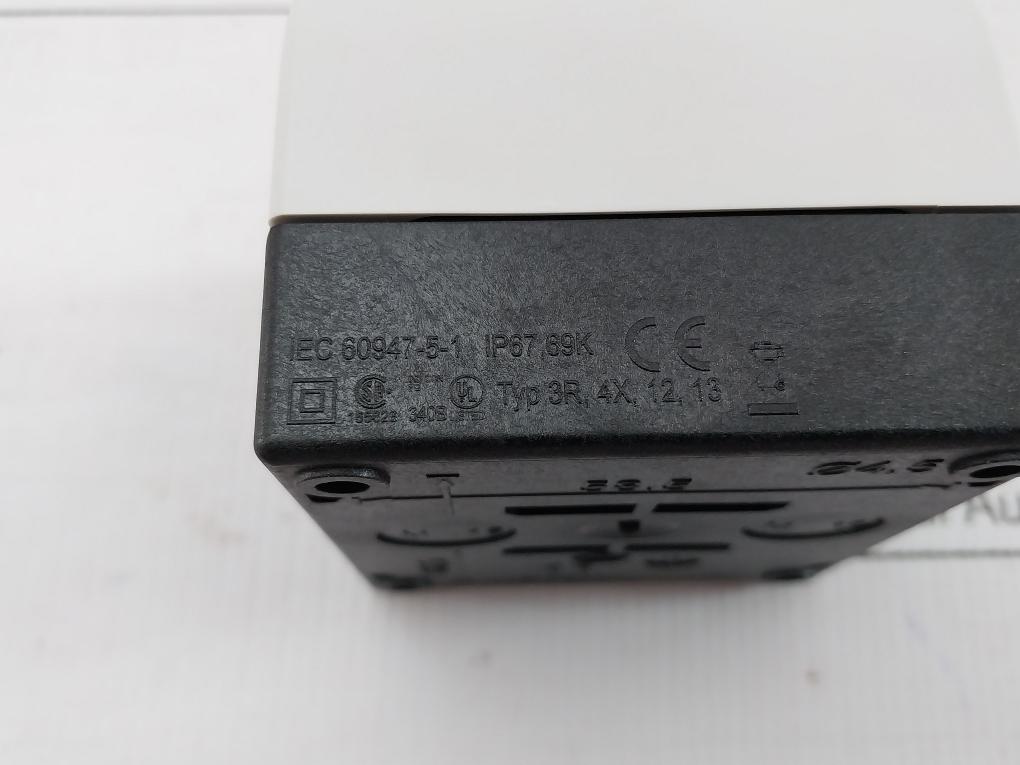 Surface Mounting Enclosure M22-i1 Eaton Ip67 Belepend0002/E04-133