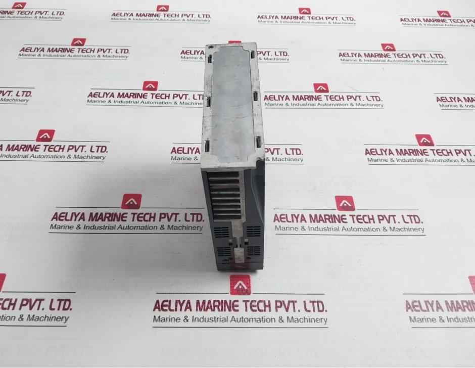 Suzhou Is620Ps2R8I Servo Drive 3Ph Ac 0-240V 2.8A 0-400Hz 400W