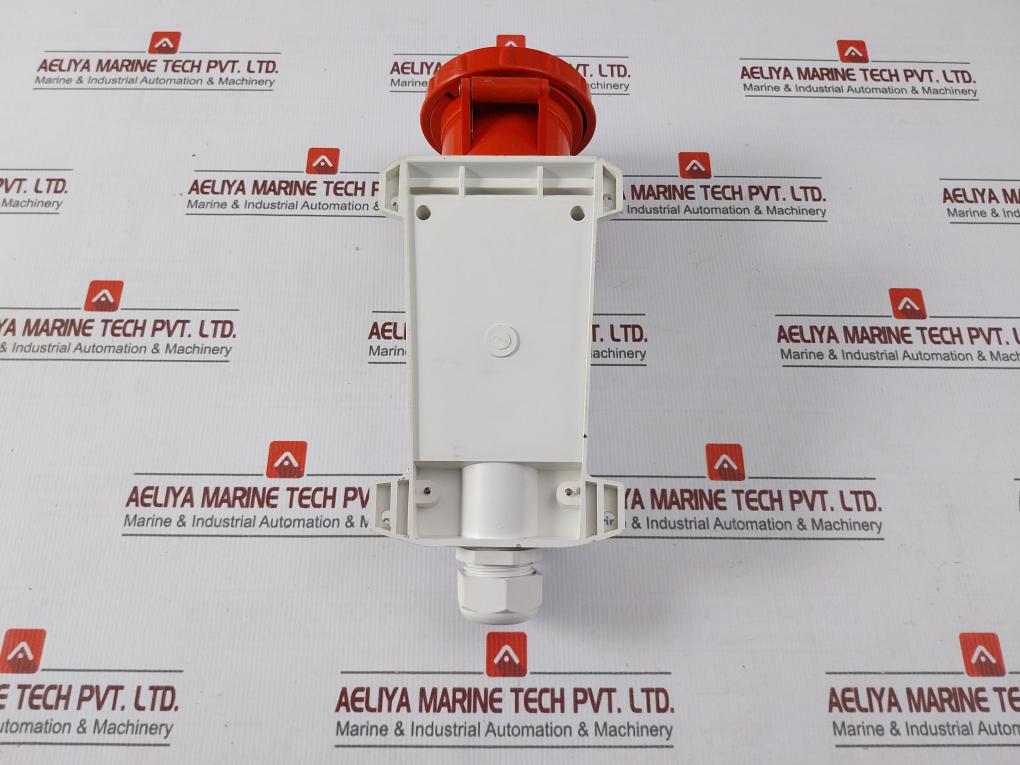 Switch Control 135 Splash Proof Wall Socket Outlet 5X63A 220/415V