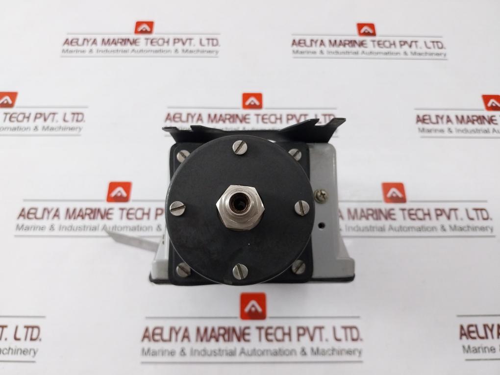 Switzer Gm 203 02 C2K 33 Z Pressure Switch 15A 250V Ac M.W.P: 4 Bar