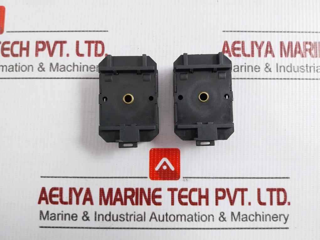 T8 Metaltex 8-pin Octal Relay Socket Base
