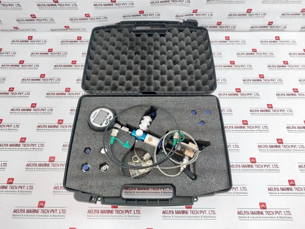 Taishio Ts-dpg-110 Pressure Calibrator Set Ip65, Various Fittings
