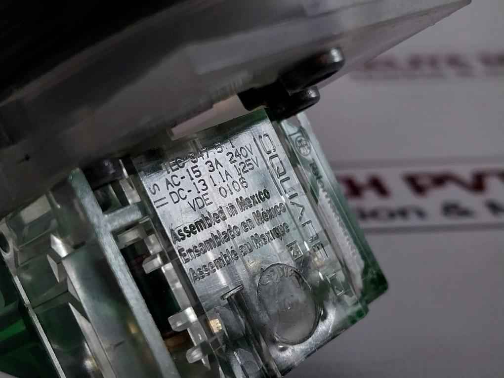 Telemecanique 9001 Ka2 Contact Block With Pushbutton Ser K