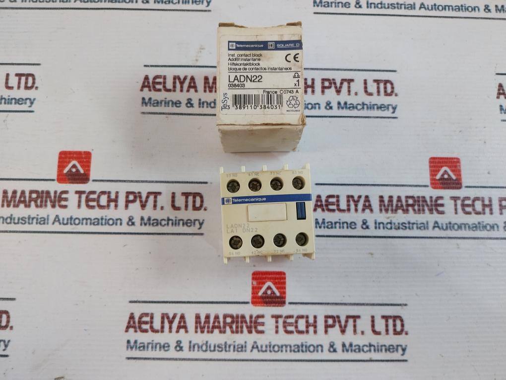Lot of 2X TELEMECANIQUE LADN22 Instant Contact Block
