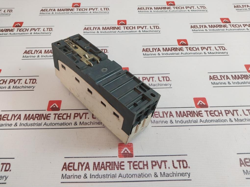 Telemecanique Lu9Gc3 Splitter Block 250V