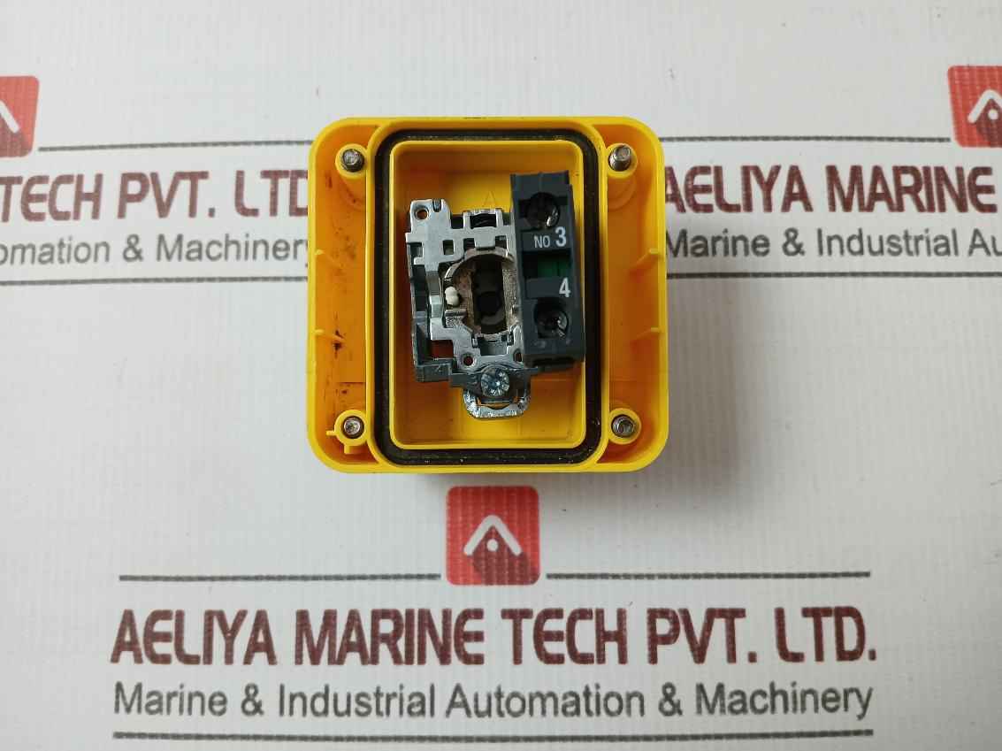 Telemecanique Push Button Control Switch Box Station 240V 3A
