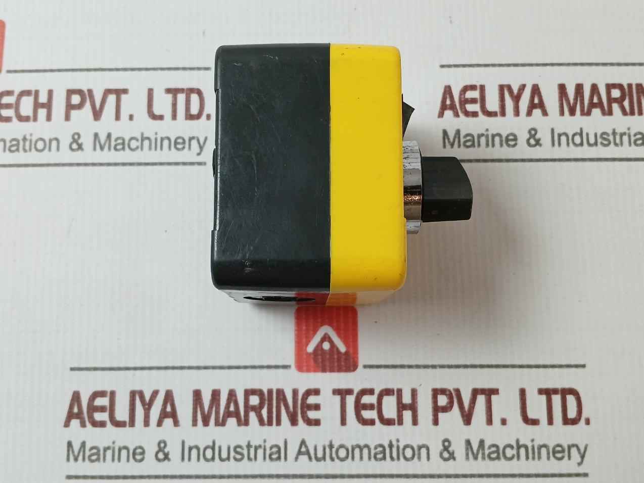 Telemecanique Push Button Control Switch Box Station 240V 3A
