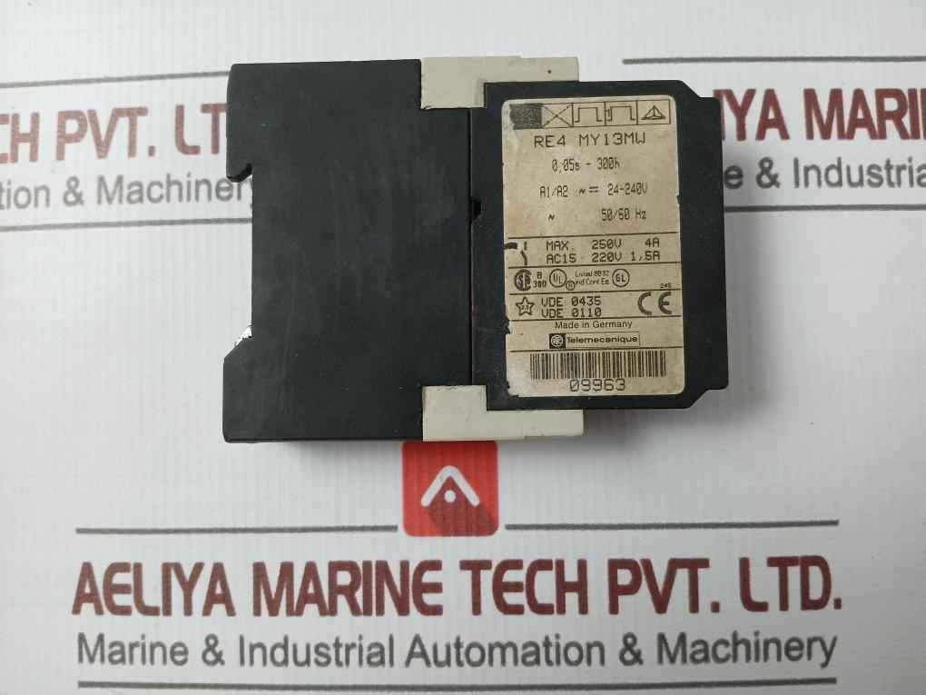 Telemecanique Re4 My13Mw Time Delay Relay 24-240 V Ac 50/60 Hz 0.05S-300H