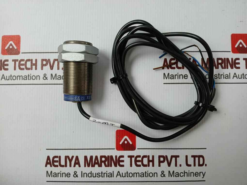 Telemecanique Xs1M30Pa370 Inductive Sensor 2 Meter 12..48V 23127680