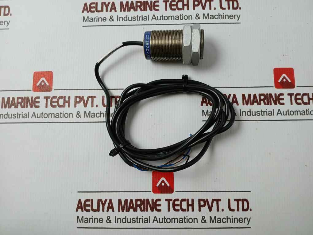 Telemecanique Xs1M30Pa370 Inductive Sensor 2 Meter 12..48V 23127680