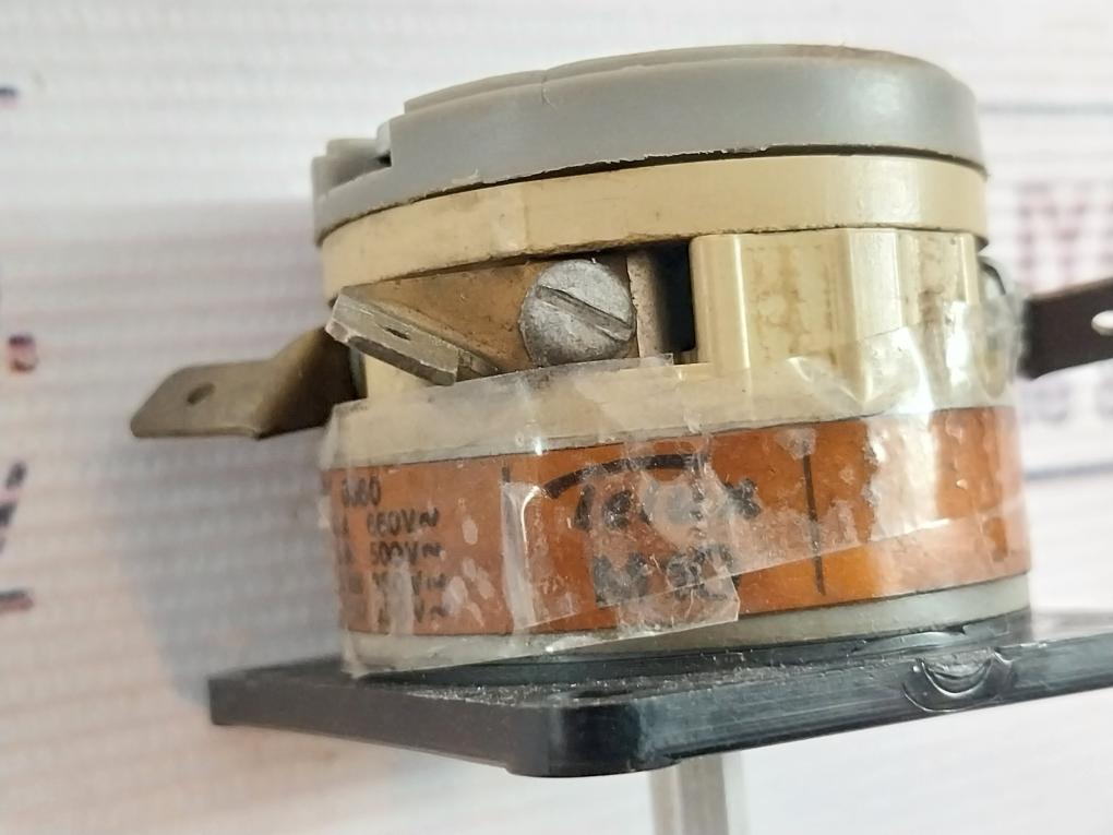 Telux M10 Rotary Cam Switch