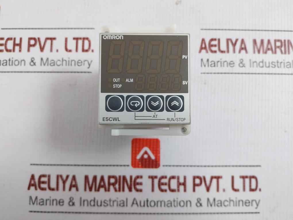 Temperature Controller E5Cwl-r1P Omron 50/60Hz