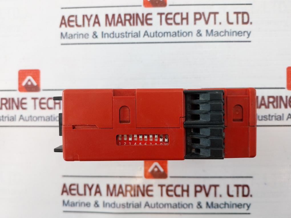 Thiim Umca E024 Da3C Voltage Relay 500V