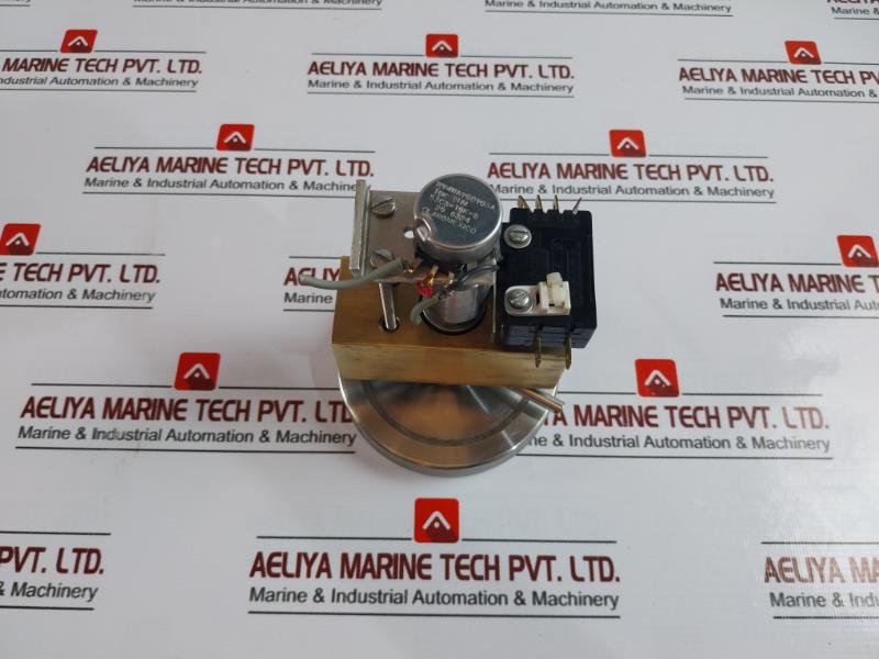 Throttle Assembly with Cherry Elect E19 Snap Action Switch