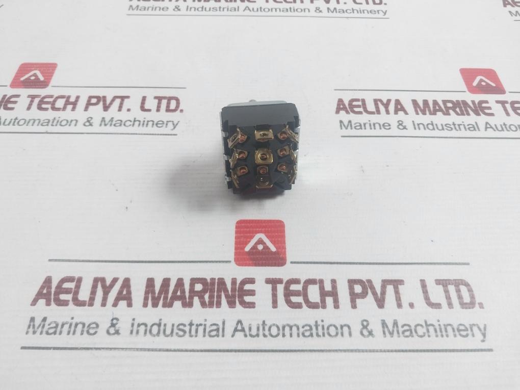 Toggle Switch 10A 250 Vac Cutler-hammer