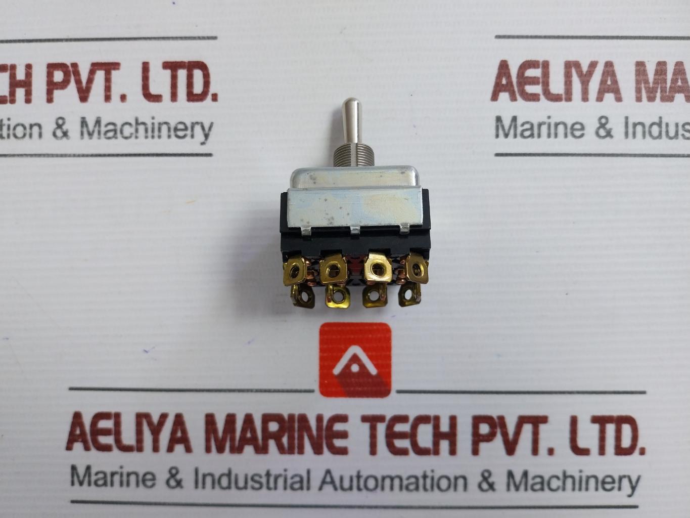Toggle Switch Brand Cutler-hammer 10A 250 Vac
