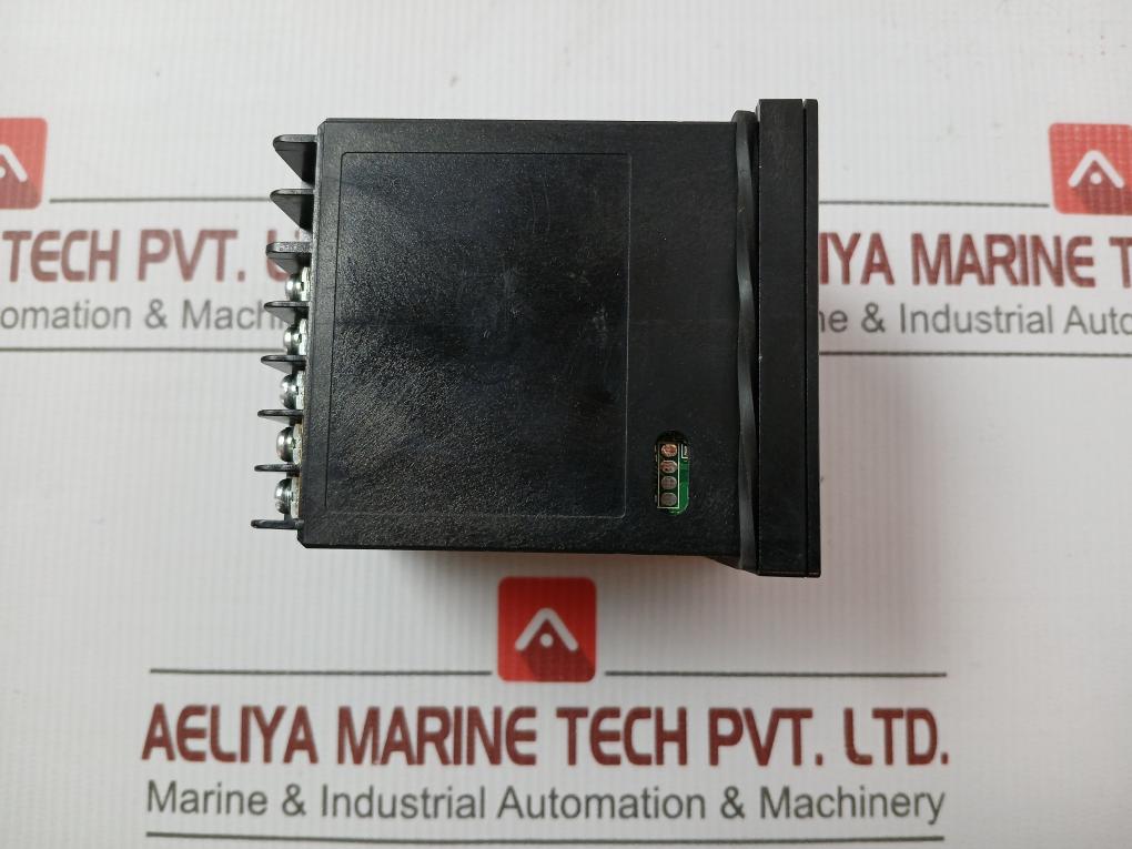Toho Electronics Digital Temperature Controller Ttm-007-r-a-z134 100-240Vac