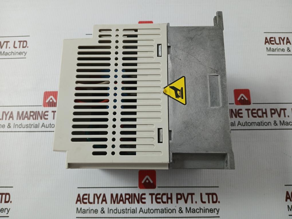 Toshiba 2.2Kw-4.1Kva-3Hp Vfd Transistor Inverter Vfnc1S-2022Pl-w