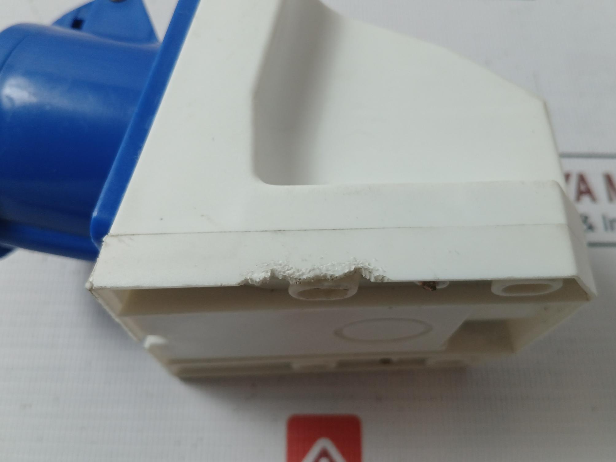 Total 113 Dustproof Industrial Socket Iec 309-2 Ip44