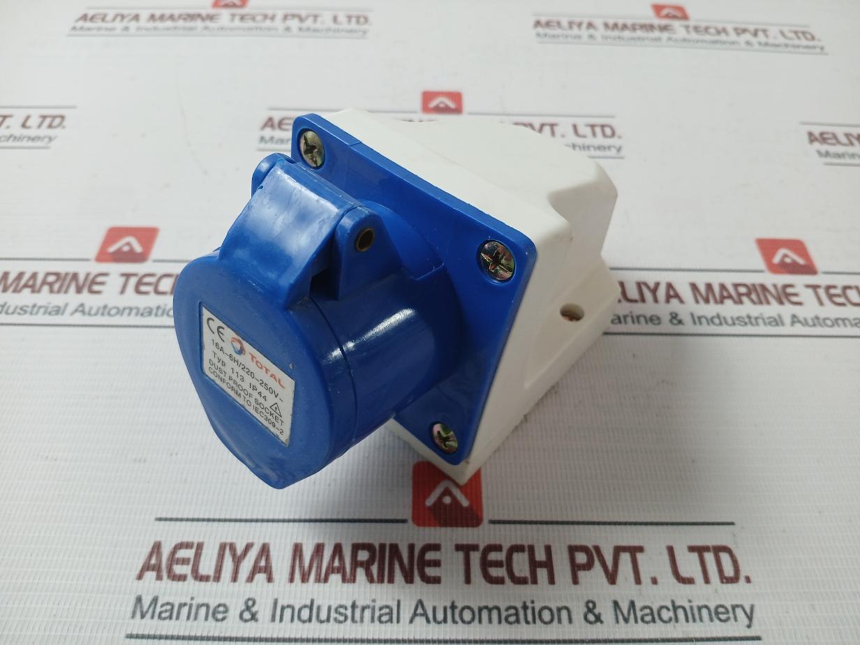 Total 113 Dustproof Industrial Socket Iec 309-2 Ip44