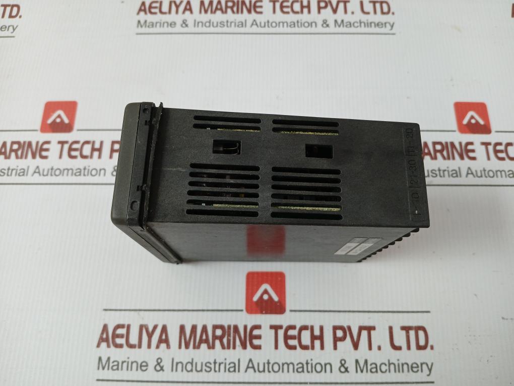 Um330 Digital Indicator 100-240Vac-50/60 Hz Yokogawa