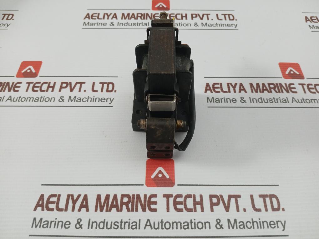 Undervoltage-Relay-2A-24Vdc-87170-210183-3