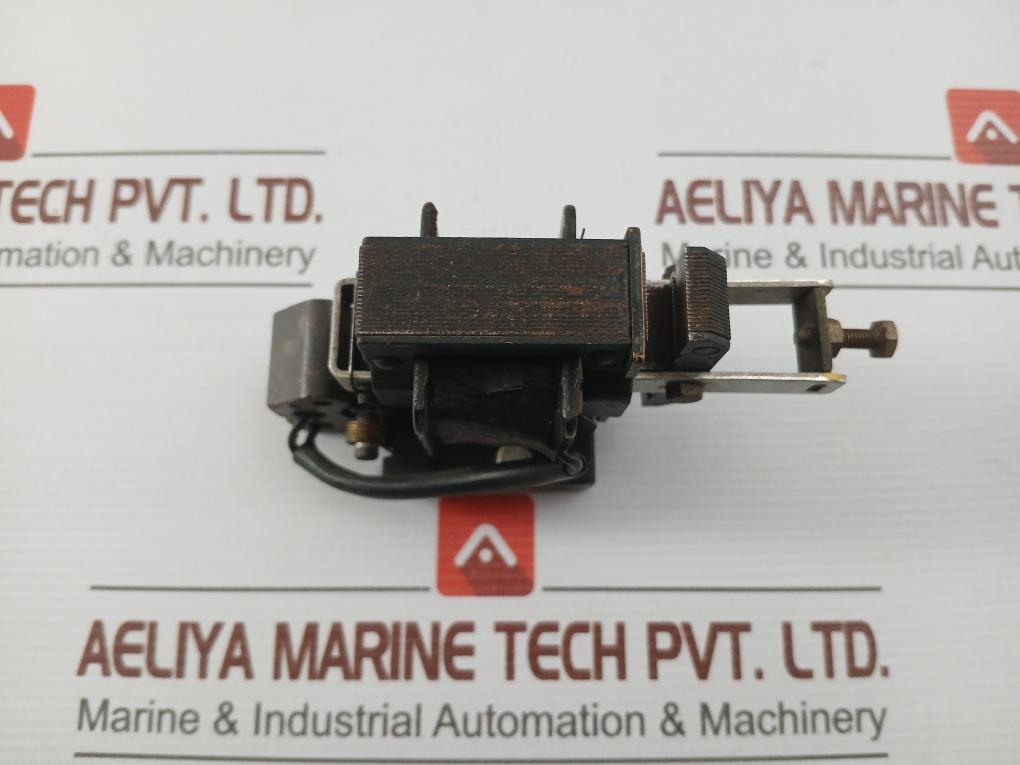 Undervoltage-Relay-2A-24Vdc-87170-210183-4