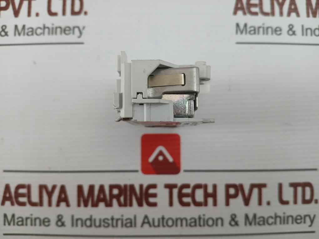 Undervoltage Release 125 V 50-60Hz Abb Yo (Cosmetic Damage)