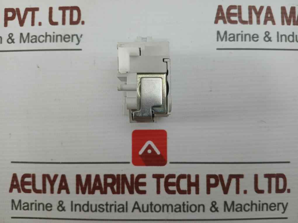Undervoltage Release 125 V 50-60Hz Abb Yo (Cosmetic Damage)
