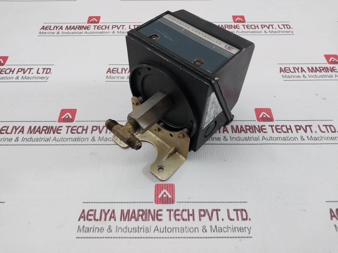 United Electric J300 Pressure Controller 0–200Psi 15Amp