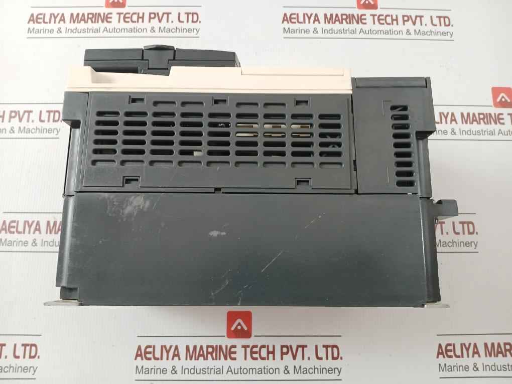 Variable Speed Drive 1.5Kw-2Hp Atv71Hu15N4 Schneider Electric