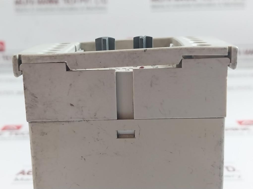 Varimeter Voltage Relay Aa 9943.11/001 E.Dold U.Sohne 440V 60Hz
